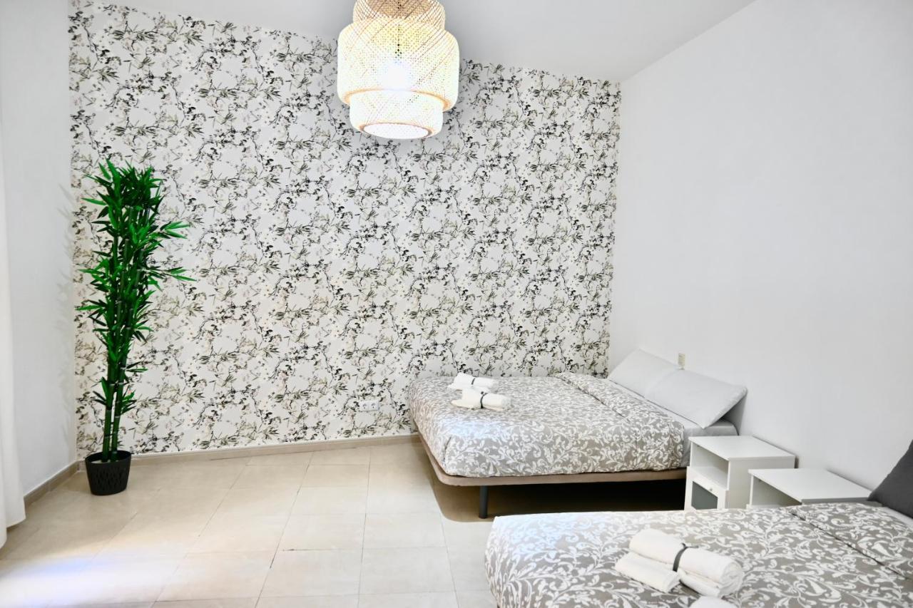 For You Rentals Centrico Apartamento Temporal En La Calle Infanta Inf1A Madrid Exterior photo